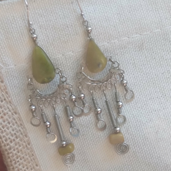 Green Serpentine Handcrafted Peruvian Earrings - Picture 2 of 8